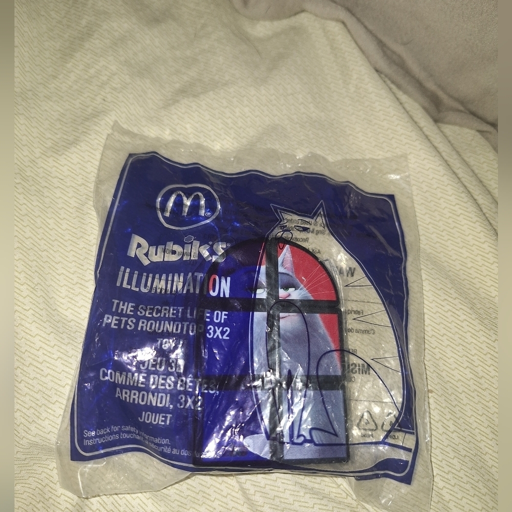 Mcdonalds Rubik's Illumination The Secret Life Of Pets 3 X 2 Sealed Toy
